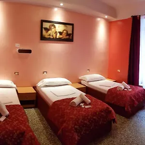 Legend R.g. Hostel Řím
